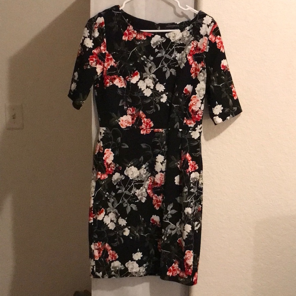 Floral Scoop Neck Women's Dress - Black with Red & White Flowers